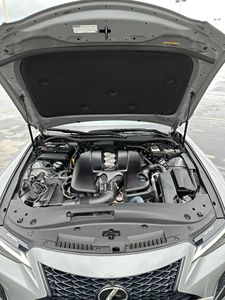 Lexus IS 500 Launch Edition 2022 Usado en Excelentes Condiciones # 14 de las 500 unidades construidas, 8,500 millas, motor V8 de 5.0 litros, sin modificar - Product Image 6
