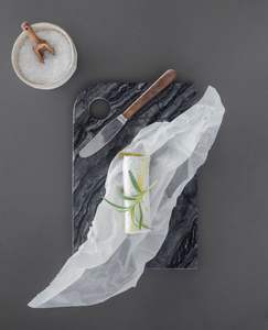 Planche à découper en marbre de haute qualité pour un outil de cuisine durable et une décoration de comptoir luxueuse - Product Image 1