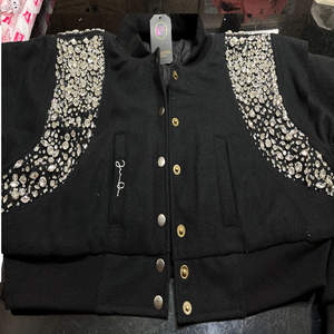 Chaquetas negras bordadas a mano - Product Image 3