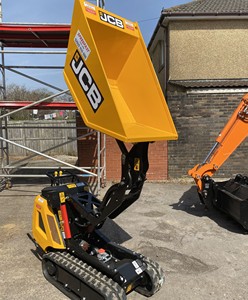 Mini dumper sobre orugas con motor, caja de cambios y bomba de alto rendimiento para agricultura y paisajismo disponible para la venta. - Product Image 3