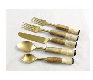 Ensemble de couverts en métal de haute qualité, nouveau modèle, cuillère et fourchette, derniers couverts en métal, cuillère et fourchette avec manche en bois, ensemble de quatre couverts - Product Image 3