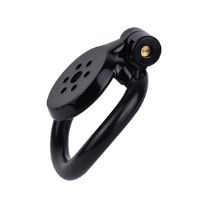 <span class=keywords><strong>Amazon</strong></span> Meilleur bondage <span class=keywords><strong>de</strong></span> pénis SM Cages négatives Cages <span class=keywords><strong>de</strong></span> chasteté masculine en plastique Dispositif <span class=keywords><strong>de</strong></span> chasteté noir verrouillé <span class=keywords><strong>Cage</strong></span> Sissy avec 4 anneaux péniens - Product Image 3