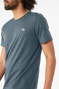 T-shirts pour hommes en coton bleu poussiéreux à col rond et manches courtes, style streetwear décontracté, options à motifs et vierges, directement de l'usine - Product Image 4