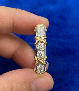 แหวนแต่งงาน Eternity X Ring สองสีทอง ประดับเพชร 16 เม็ด แหวน X แบบไขว้ ของขวัญเครื่องประดับเจ้าสาวสุดหรูแบบมินิมอล - Product Image 5