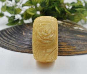 กำไลข้อมือรูปดอกกุหลาบทำจากเรซิ่นเนื้อครีมน้ำหนักเบา ดีไซน์หรูหรา ทำด้วยมือ ประดับดอกไม้ แบรนด์ ZAMZAM IMPEX สำหรับเครื่องประดับแฟชั่นผู้หญิง - Product Image 5