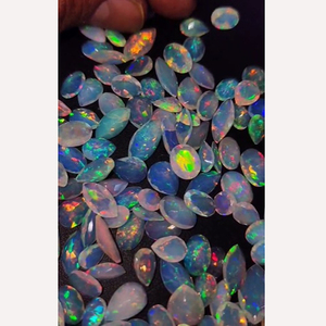 258 pièces d'opale éthiopienne naturelle avec feu 8x6mm 9x7mm 10x8mm 11x9mm facette de poire ovale 247 Cts Lot Iroc ventes pierres précieuses US $420 tout - Product Image 1