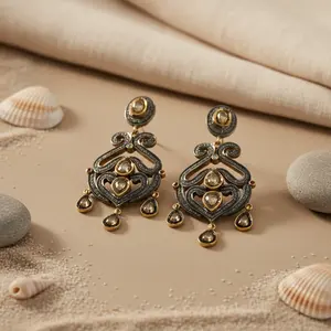 Boucles d'oreilles en diamant pour femmes avec plaqué or Bijoux en diamant noir - Product Image 1