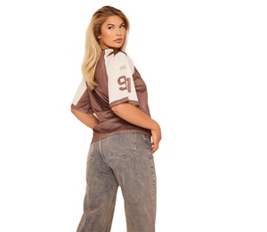 Maillot américain personnalisé de sport pour femmes T-shirt de football Boxy en maille à rayures surdimensionnées respirant haut tendance de rue à manches courtes - Product Image 4