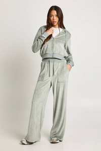 Ensemble de survêtement à capuche ajusté 2 pièces gris de qualité supérieure pour femme Sweat à capuche respirant et pantalon de survêtement Ensemble de survêtement 2 pièces - Product Image 3