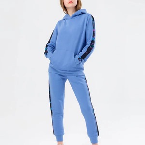 2026 nouveau Design personnalisé et Logo personnalisé pantalons de survêtement plaine haut court survêtement dames grande taille survêtement - Product Image 1