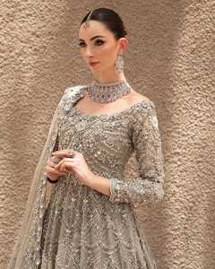 ชุดแต่งงานหรูหราใหม่ปี 2025 คอสูง แขนยาว ชุดเจ้าสาวสง่างาม ชุดราตรี จากปากีสถาน - Product Image 2