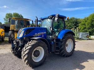 Tracteur d'occasion 4WD Neuf et Tracteur Hollandd T7.210 à vendre - Product Image 3