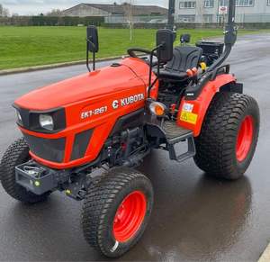 Mini pour tracteur agricole Kubota 35HP 2WD/4WD avec livraison rapide composant de pompe à noyau à bas prix utilisé pour tracteur à roues Kubota - Product Image 4