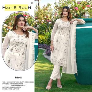 Costume pakistanais complexe main Khatli travail Premium Sequin broderie Premium vêtements ethniques pour les fêtes de mariage festives - Product Image 2