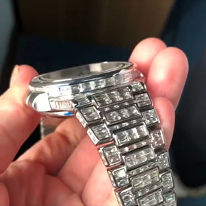 Reloj de diamantes con tachuelas de diamantes cultivados en laboratorio VVS de alta calidad para hombres, el mejor regalo de joyería de moda - Product Image 4