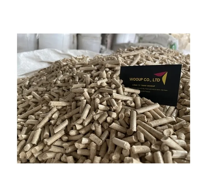 Pellet de madeira natural de Pinho Pellet de combustível de biomassa preço de fábrica Pellet de madeira de alta qualidade do Vietnã
