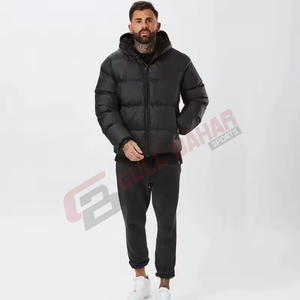 Chaqueta Acolchada con Capucha para Hombre, Nueva Colección, Logotipo Bordado Personalizado, Cuello Alto, Venta al Por Mayor, Estilo Urbano, Impermeable, Transpirable, para Invierno - Product Image 4