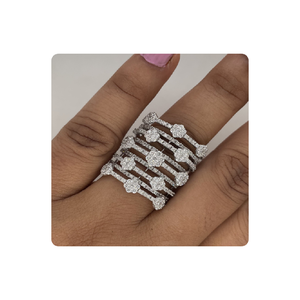 Élégante bague en diamant CVD de laboratoire en or blanc 18 carats VVS-VS pureté pour les cadeaux des femmes d'Inde - Product Image 5
