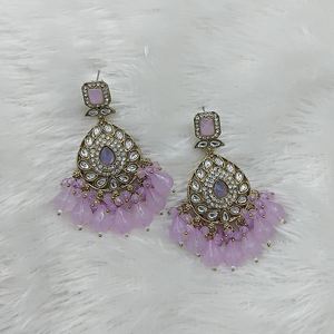 Boucles d'oreilles pendantes en pierre et perles de Kundan plaquées or pour femmes élégance traditionnelle avec une torsion moderne - Product Image 2
