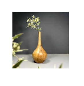 Jarrón de madera tradicional elaborado para decoración festiva, macetas decorativas perfectas para celebraciones y arreglos de temporada. - Product Image 3