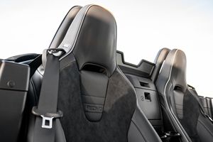 2023 MX-5 Miata Club con bajo kilometraje, motor en buen estado, transmisión, techo solar panorámico, luces LED, listo para enviar - Product Image 6