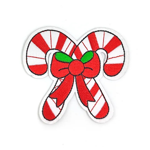 Venta al por mayor de parches de chenilla autoadhesivos logotipo grande bordado Diseño de lazo parches de tela para planchar para sombrero cosido Flor de corazón - Product Image 1