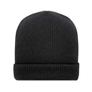 Berretto Invernale Morbido Lavorato a Maglia, Accessorio Sportivo Sostenibile per Sport Invernali - Product Image 5