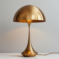Fabriqué à la main moderne rustique en laiton lampe de table abat-jour en tissu blanc élégant décor à la maison Accent pour table de chevet éclairage de chevet Simple
