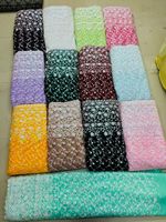Tissu en filet à sequins arc-en-ciel de qualité standard pour la confection de robes de soirée, provenant d'un fournisseur indien au prix d'exportation