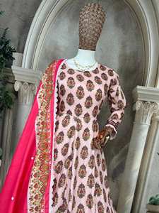 Lanzamiento del Nuevo Vestido Anarkali de Diseño Moderno para Fiestas, Tela de Algodón Cambray Puro y Pesado con Estampado Digital - Product Image 4