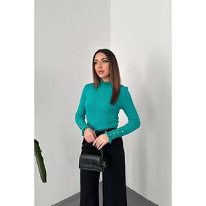 Suéter de punto verde con cuello alto - Verde - Product Image 3
