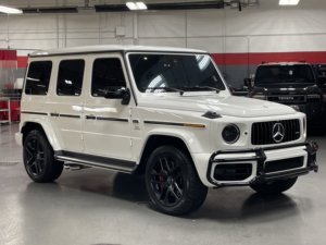 สะอาด Pre-owned 2024 Merce-des-benzz G-Class AMG 63 TWIN เทอร์โบพรีเมี่ยม AWD 4MATIC - Product Image 2