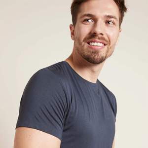 Vente en gros de t-shirts légers en coton de haute qualité pour hommes, vêtements décontractés de tous les jours avec motif de lettres à manches courtes nouveau modèle - Product Image 4