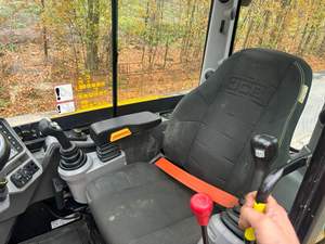 Vente flash : Excavatrice sur pneus JCB Hydradig 110W, moteur diesel Kohler, système hydraulique Eaton, machine haute performance, prête à être expédiée - Product Image 5