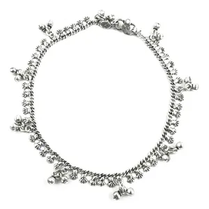 Chevillère en argent sterling 925 pour femme, plaquée or, bijou de pied délicat, hypoallergénique, avec fermoir sécurisé et breloques, idéal pour un cadeau - Product Image 2