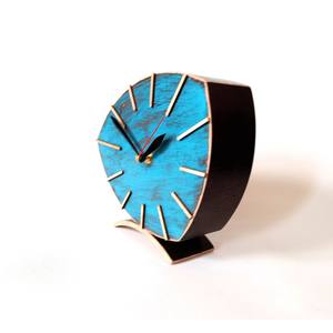 Horloge tendance ajoute une touche décorative subtile sans envahir l'espace, la fabrication robuste garantit une longue durée de vie. - Product Image 2