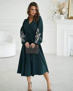 ชุดเดรสแต่งงานยูเครนสีขาวหรูหราวิจิตรวิสเฮาส์ทำมือพร้อมเครื่องประดับแบบดั้งเดิมเสื้อเบลาส์แต่งเอวธรรมชาติ - Product Image 1