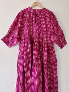 Robe midi d'été décontractée avec silhouette ample imprimé de pois floraux col profond et fermeture à cordon tour de taille naturel - Product Image 3