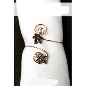 ห่วงใส่ผ้าเช็ดปากรูปทรงตั๊กแตนอุปกรณ์ตกแต่งโต๊ะ - Product Image 4