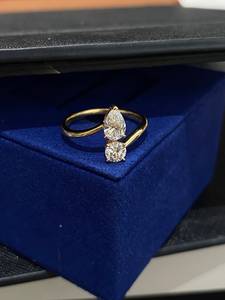 Toi Et Moi VS1 Anillo de compromiso de diamante cultivado en laboratorio Corte de pera y corte redondo Anillo doble de dos piedras para ocasiones de fiesta para ella - Product Image 3