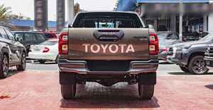 Neuf / Occasion BLANC 2023 TOYOTA HILUX GR SPORT 360 Caméra arrière Capacité de charge 31-40T Émissions Diesel / Essence Automatique - Product Image 6