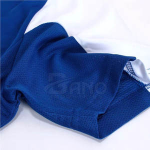 Uniformes de Fútbol para Adultos de Alta Calidad, Conjuntos con Logotipo Personalizado, Pantalones Cortos y Camiseta 100% Poliéster, Colores Personalizados, Impresión Digital, Competitivos - Product Image 3