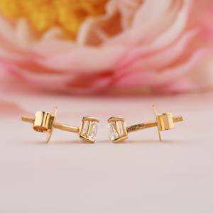 Boucles d'oreilles clous en or blanc plaqué, diamant de laboratoire taille trillon 0,50 carat de haute qualité, serti à griffes, grade AAA, cadeau de mariage - Product Image 3