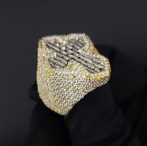 Baguette certifiée GRA en édition limitée et diamant Moissanite VVS rond en argent sterling 925 avec croix glacée pour rappeurs hommes - Product Image 2