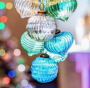 Adorno colgante redondo de cristal de lujo más vendido, decoración navideña en forma de bola de la India, ideal para decoración del hogar a un precio - Product Image 4