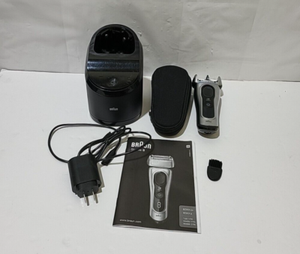 มีดโกนไฟฟ้า Braun ซีรีส์8 8577cc 4in1ดูแลอย่างชาญฉลาดและมีพลังงาน - Product Image 6