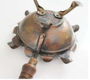 Cendrier rond en métal forgé à la main avec manche en bois élégant parfait pour la maison classique café restaurant fumer meilleurs accessoires - Product Image 3