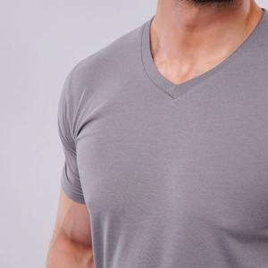T-shirt léger 100% polyester uni respirant pour hommes sur mesure Fitness T-shirts pour hommes vêtements de course - Product Image 2
