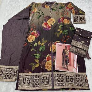 Traje Palazzo de Georgette Heavy Fox con Bordado de Lentejuelas y Decoración de Encaje, Diseño Sencillo - Product Image 1