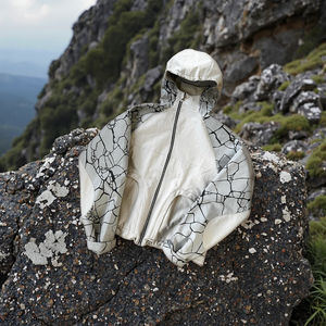 Chaqueta cortavientos con cremallera impermeable personalizada, chaqueta deportiva con manga estampada y puños ajustables de nailon y poliéster para hombre - Product Image 2